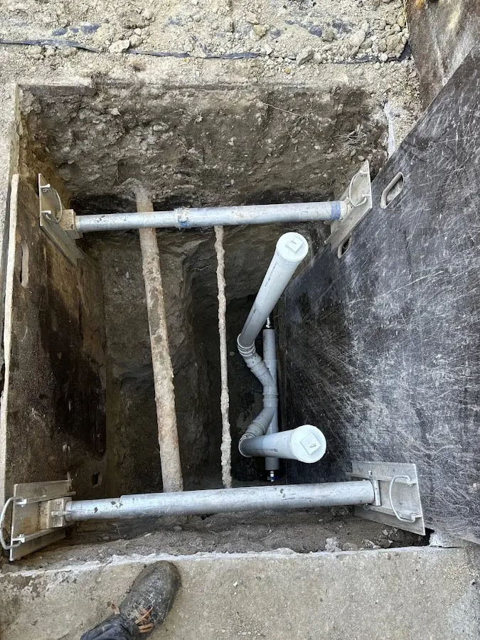 Experienced plumber completing Drain Cleaning work in Fort Lupton